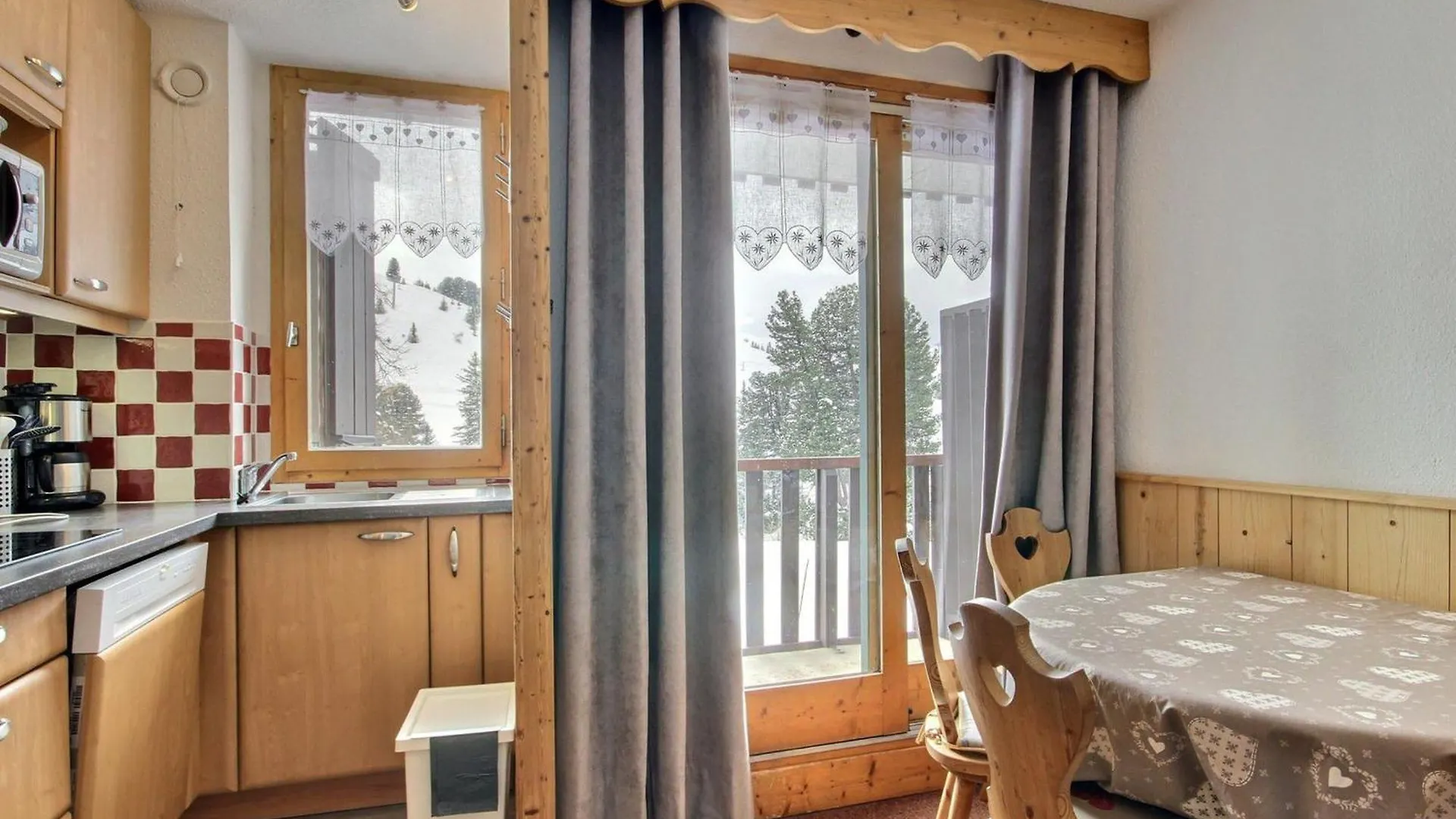 Apartment Bel Appartement Renove 2 Pieces, Balcon, Proche Pistes Et Commerces - Fr-1-455-148 La Plagne